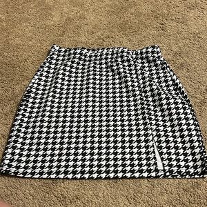 Shein white and black skirt size:M